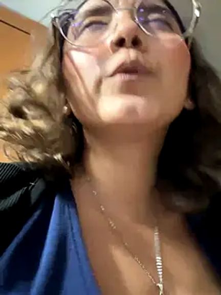 Kay_LustyWife