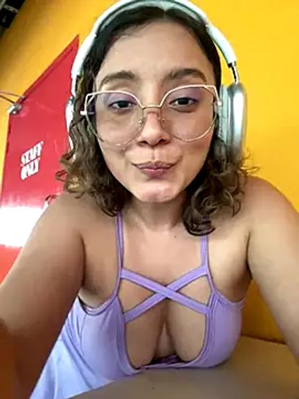 Kay_LustyWife