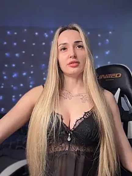 alicebedroom