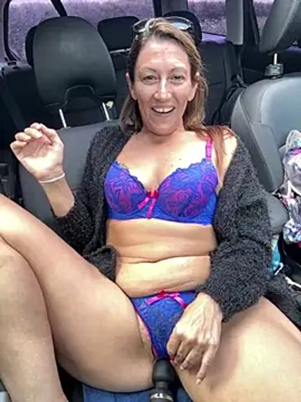 Sophia-Squirts-UK