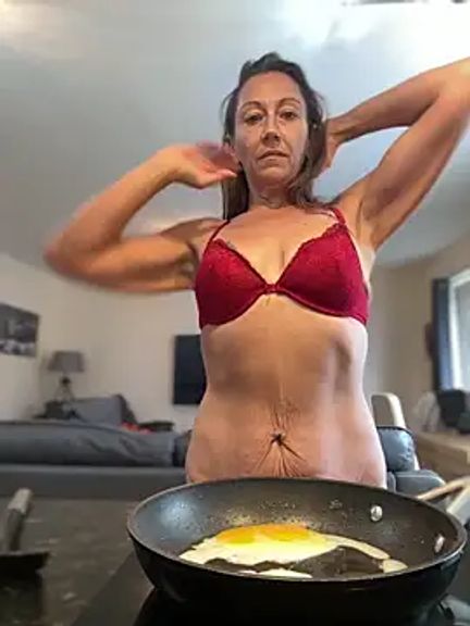 Sophia-Squirts-UK