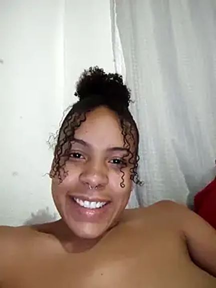 Julia_Pretinha