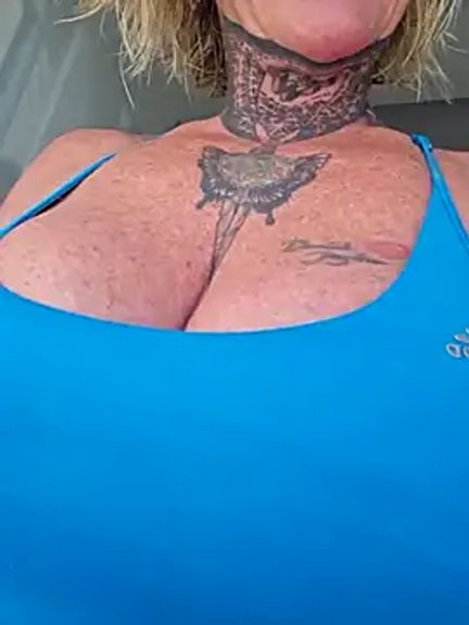 YourMommyBlair