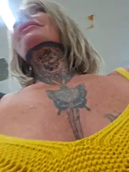 YourMommyBlair