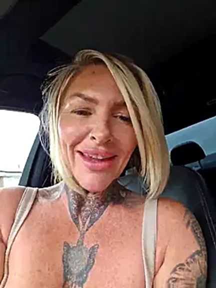 YourMommyBlair