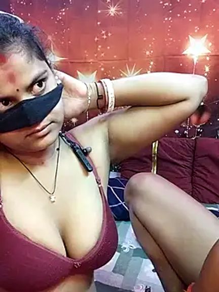Hot_desicouple69