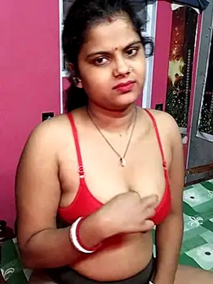 Hot_desicouple69
