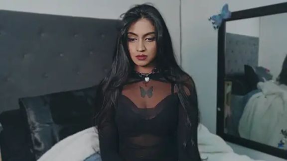 Delilah_Blazee