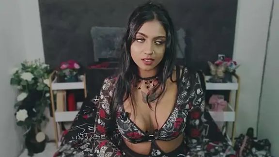 Delilah_Blazee