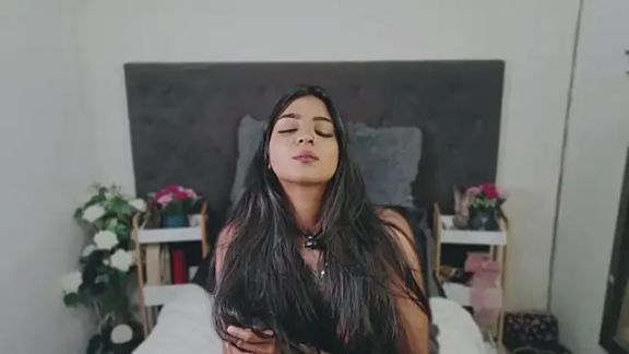 Delilah_Blazee
