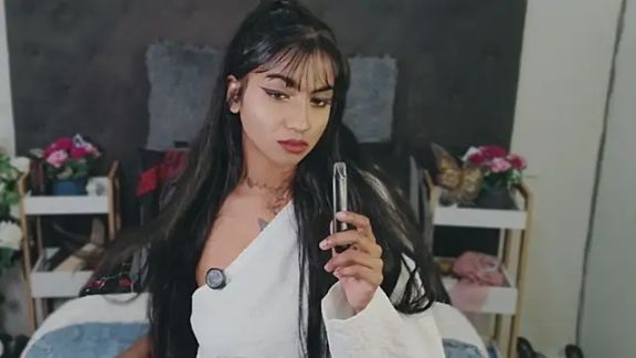 Delilah_Blazee