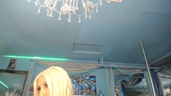 ADRIANNA_FOX