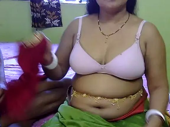 Shy_Housewife_32