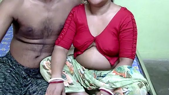 Shy_Housewife_32