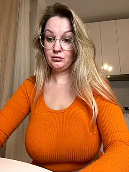 Teya_moon_