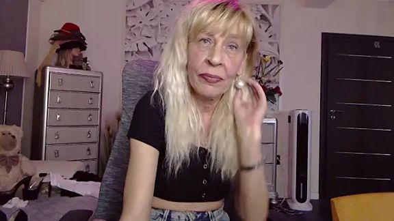 HornyMilf_555