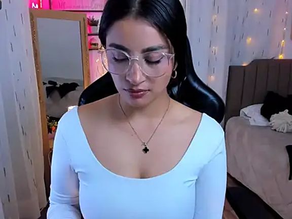 mia_dahdal
