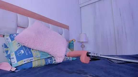 mia_hank