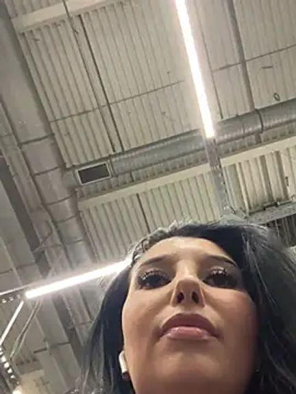 Tisha_Busty
