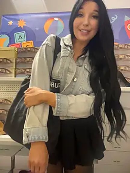 Tisha_Busty