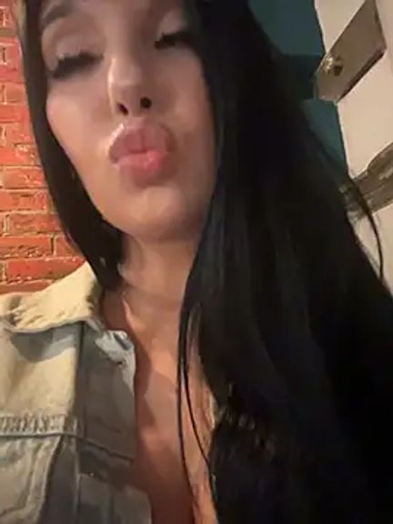 Tisha_Busty
