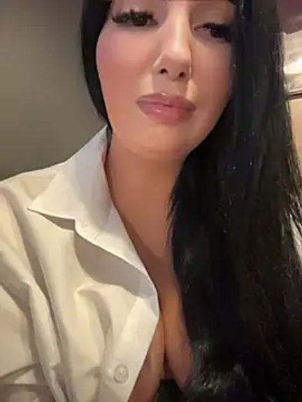 Tisha_Busty