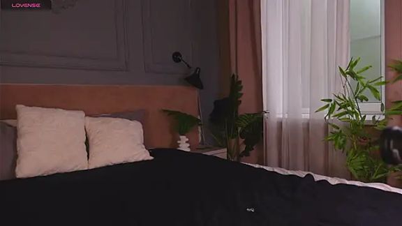 Liv_Fay