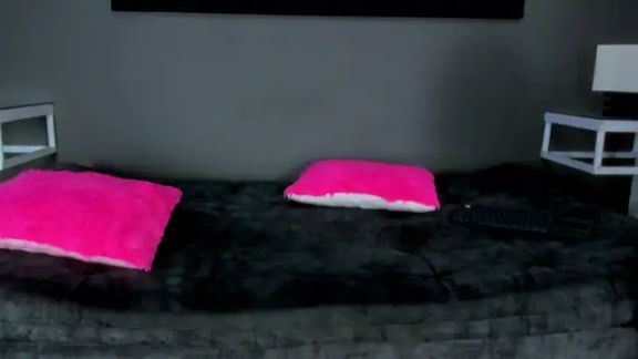 Charlotte_curvy_