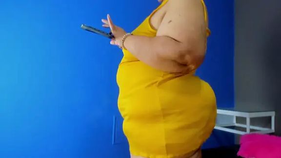 Charlotte_curvy_
