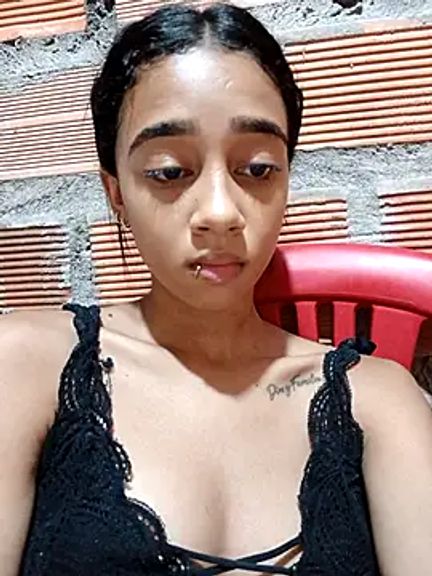 Zoe_Sweett18