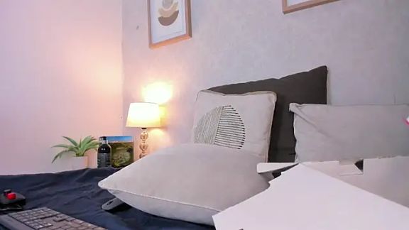 Caroline_dh