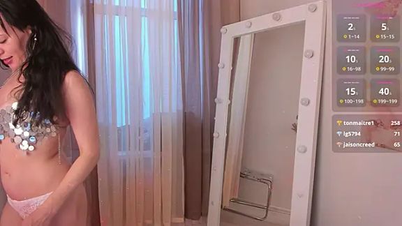 Julia__Frey