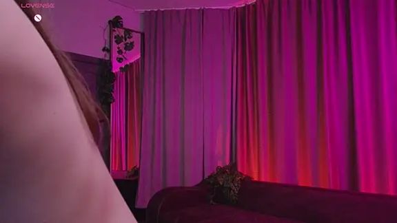 UrLittleVikky