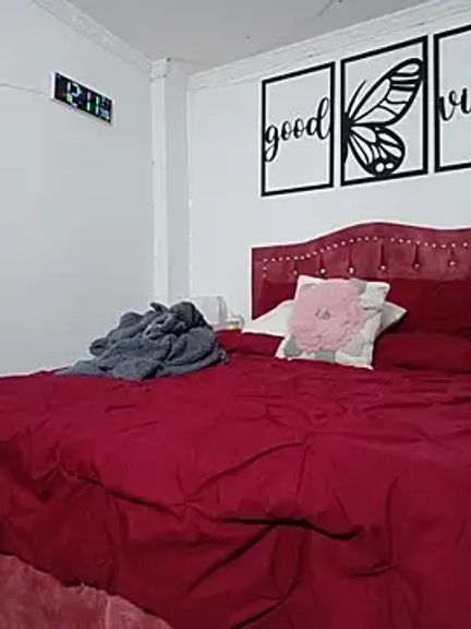 Marie_Mature