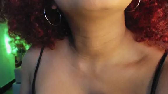 lara_jones_