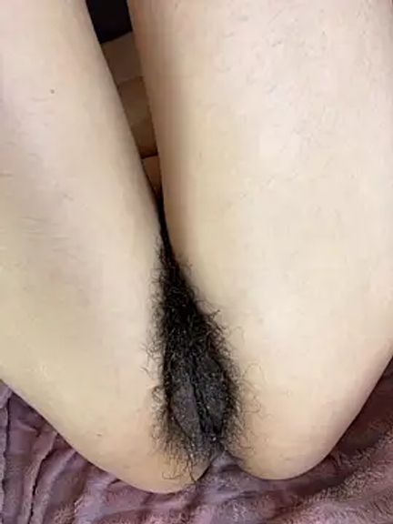 isabella_hairy