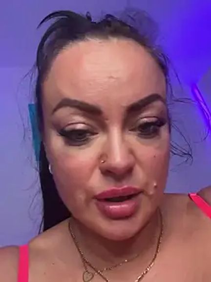HotLivv69