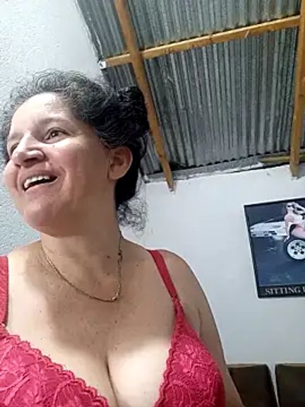 Angelinna_Milf