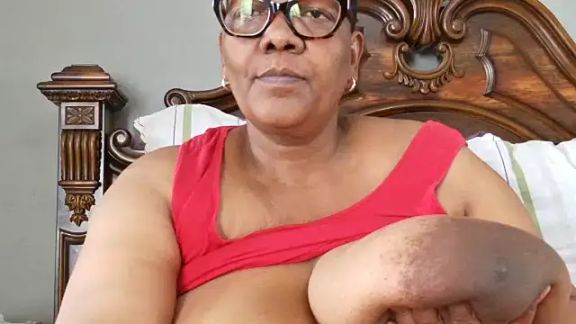 SEXYBOOBSNASS