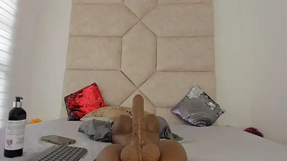 Hanna_lens