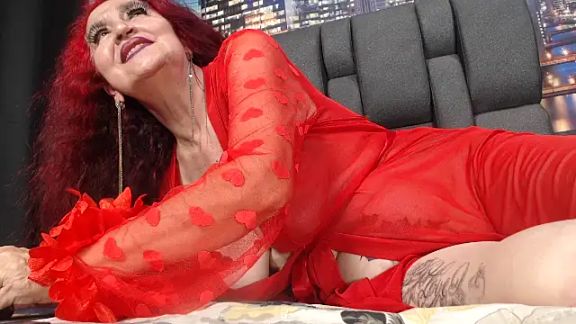 Lucy_mature8
