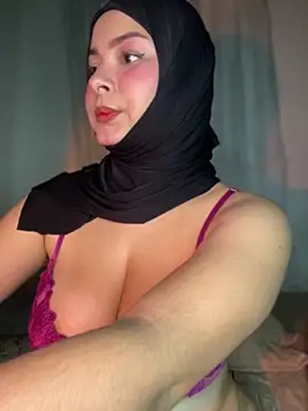 aneesa_darzi