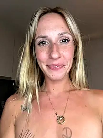 lola_tentatiion