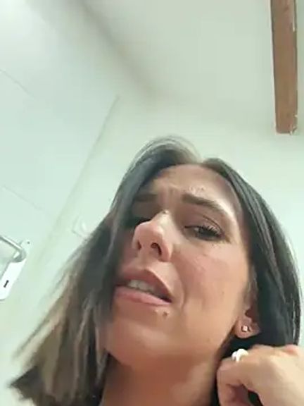 lola_tentatiion