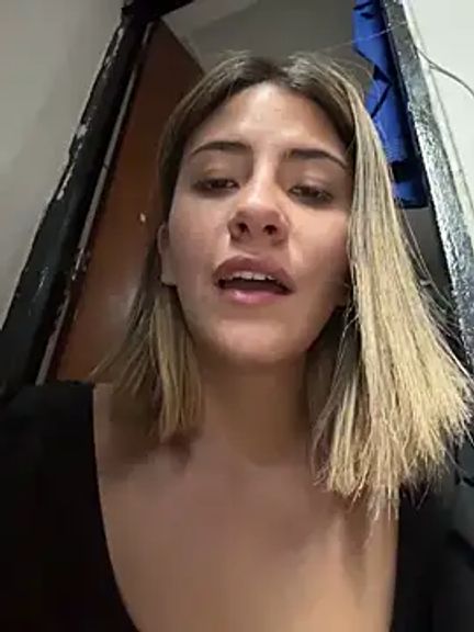 Andrea_19blonde