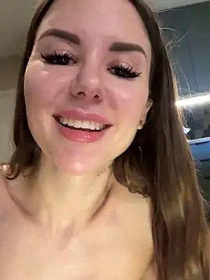 Alina_Vibe_Me