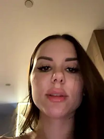 Alina_Vibe_Me