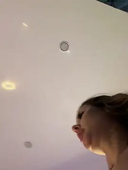 Alina_Vibe_Me