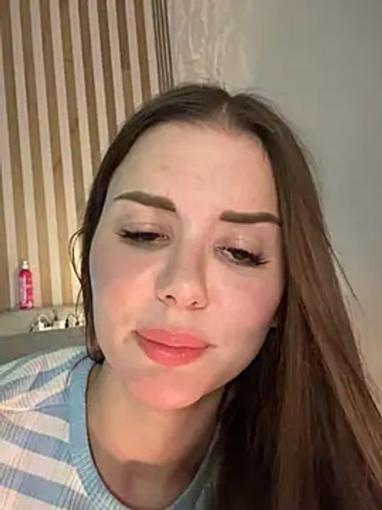 Alina_Vibe_Me