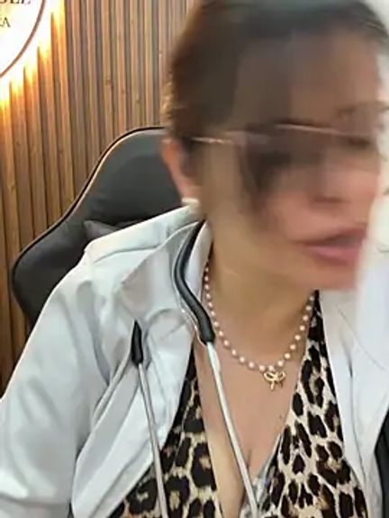 Dr_Nathalia_28